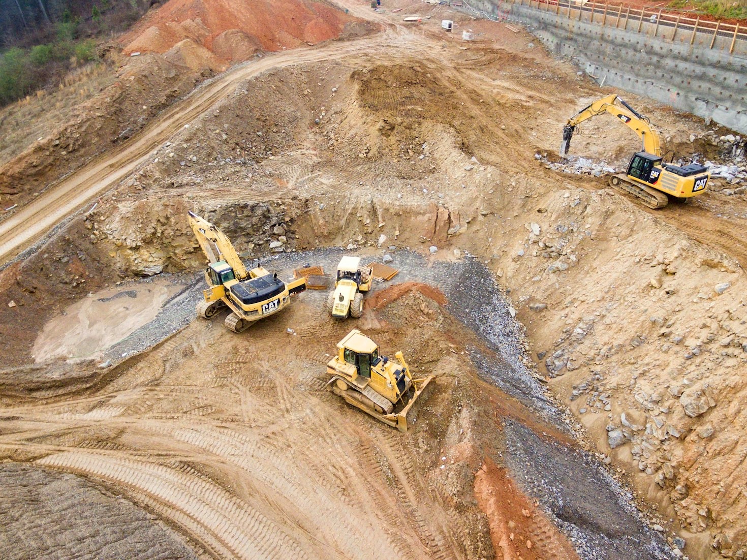 Choosing the Right Spare Parts for Heavy Equipment